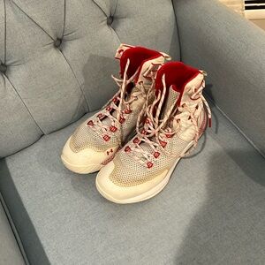 Under Armour women’s volleyball high top sneakers size 9 1/2